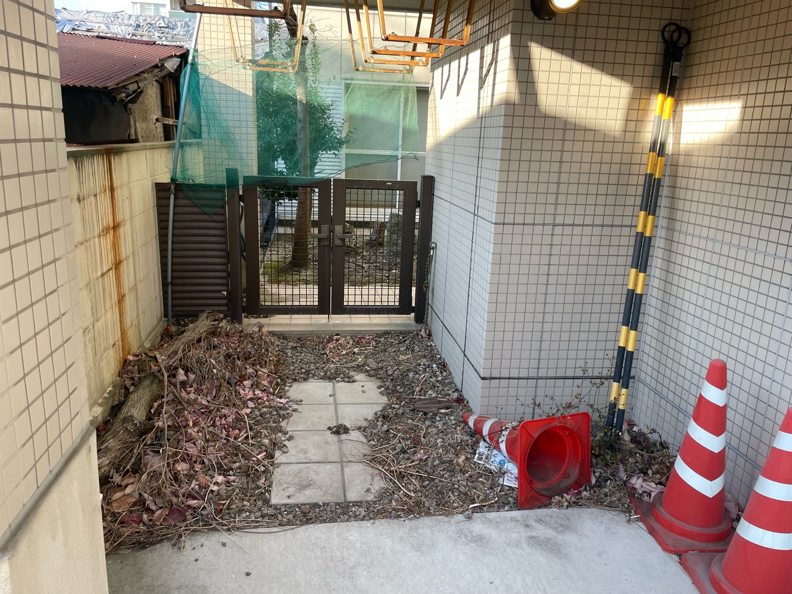 中庭土間コンクリート外構工事前２