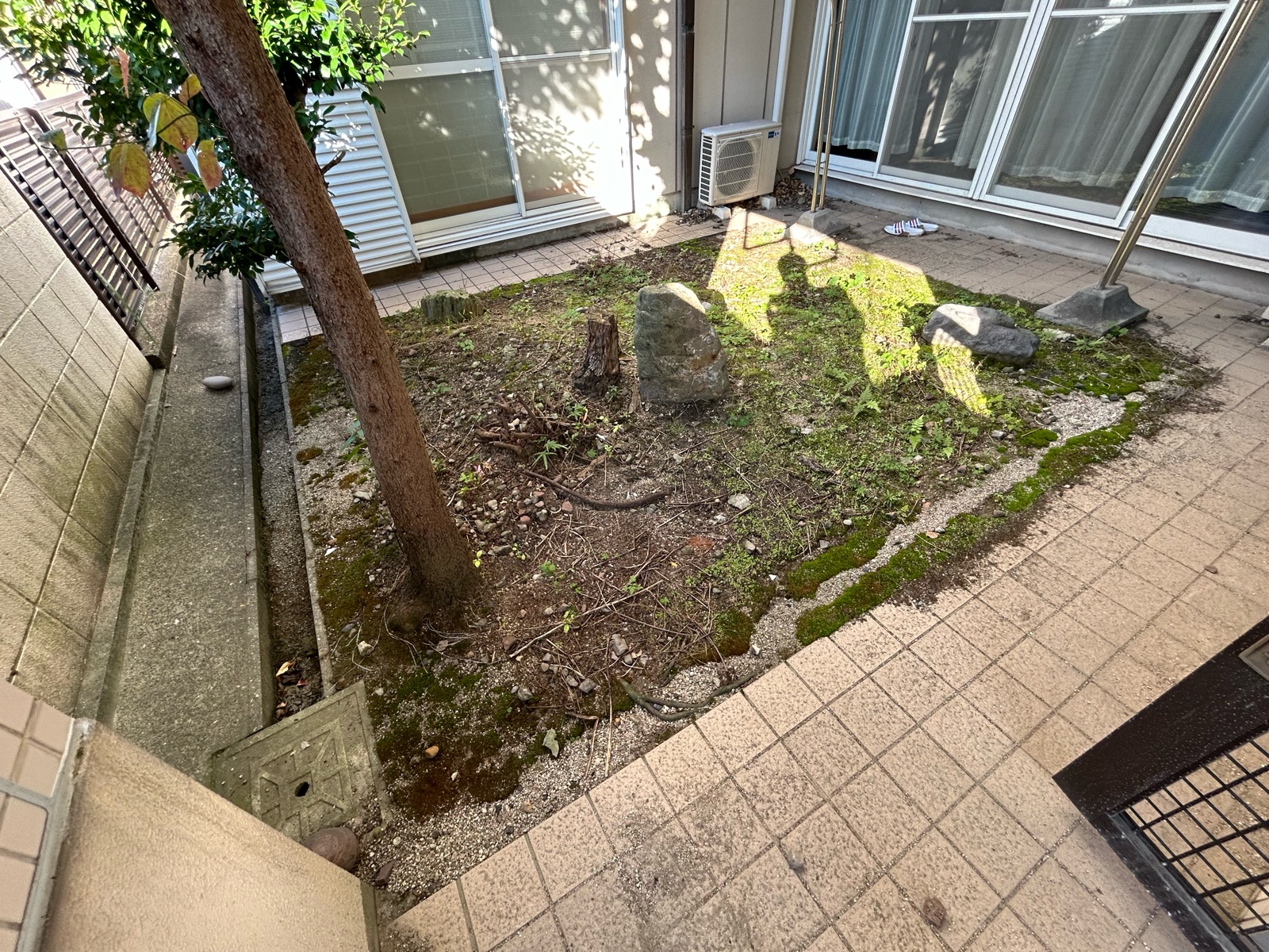 中庭土間コンクリート外構工事前