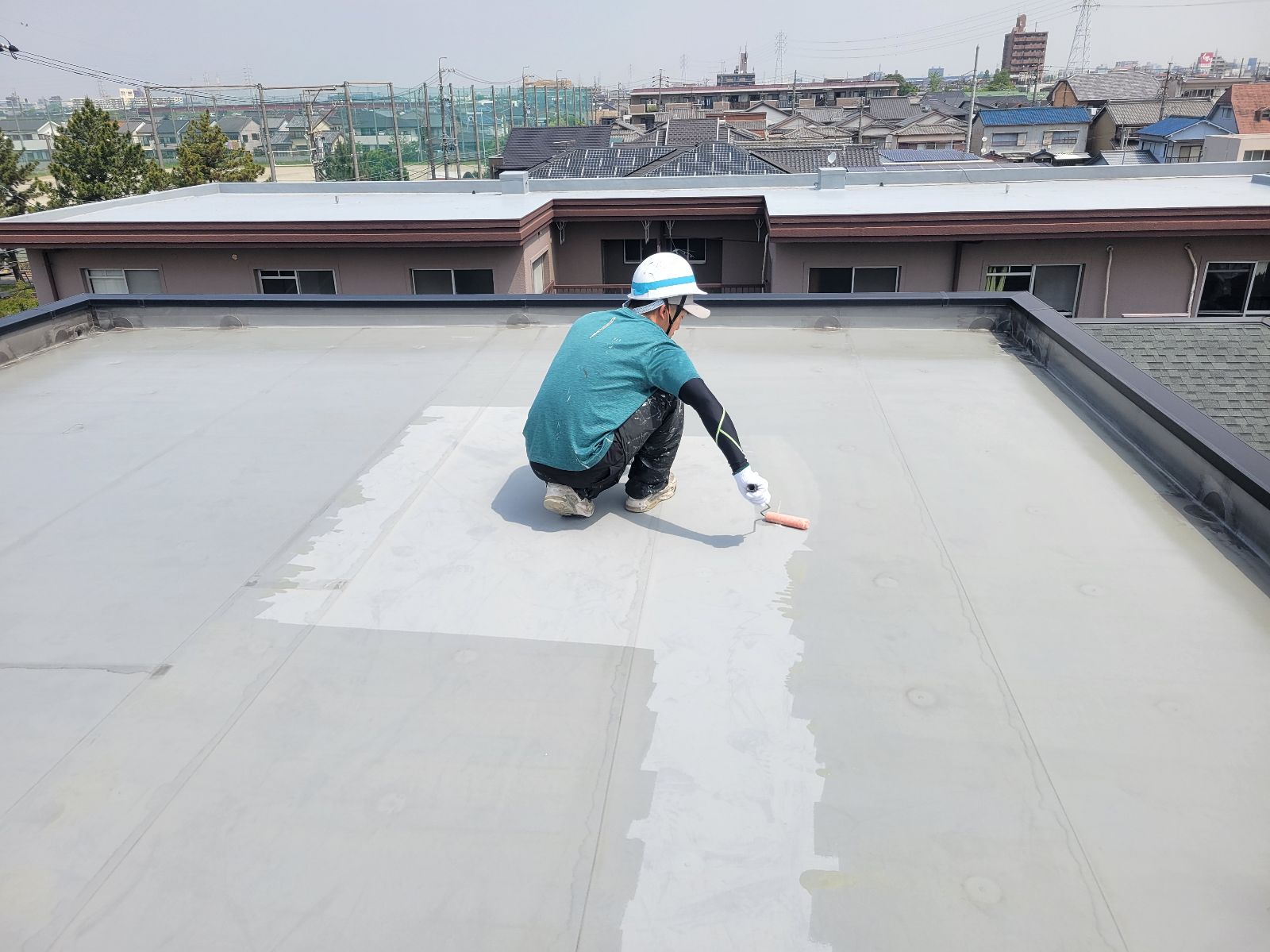 屋上防水下塗り塗装