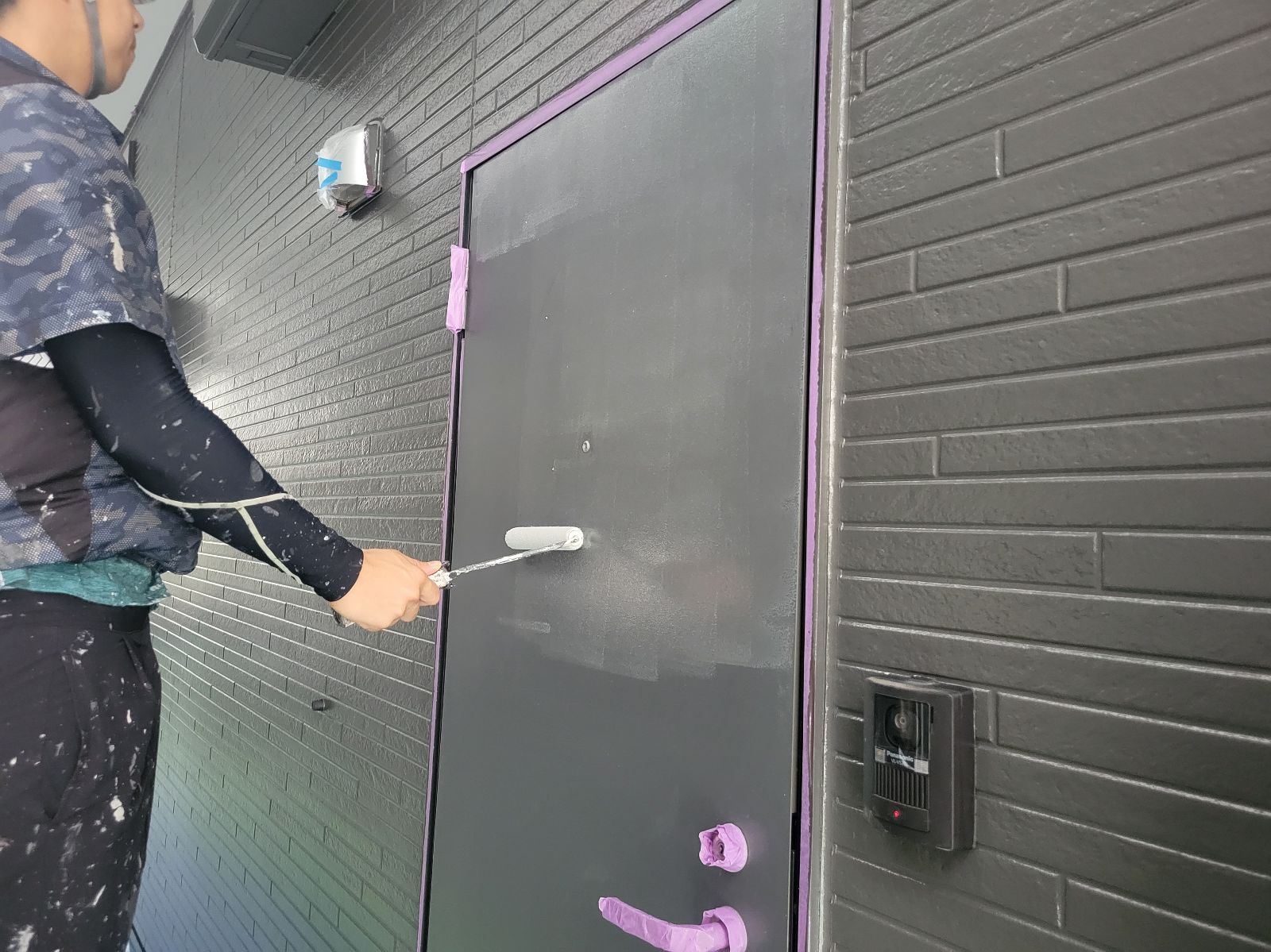 玄関ドア下塗り塗装