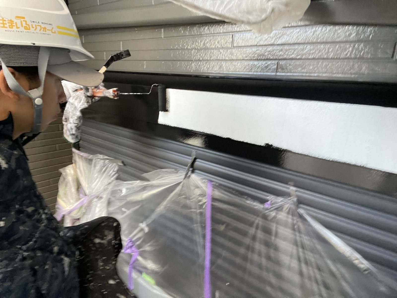 付帯物シャッターＢＯＸ中塗り塗装４