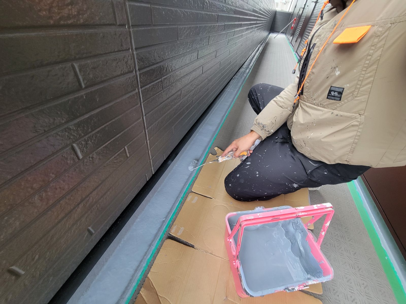 共用通路側溝トップコート塗装