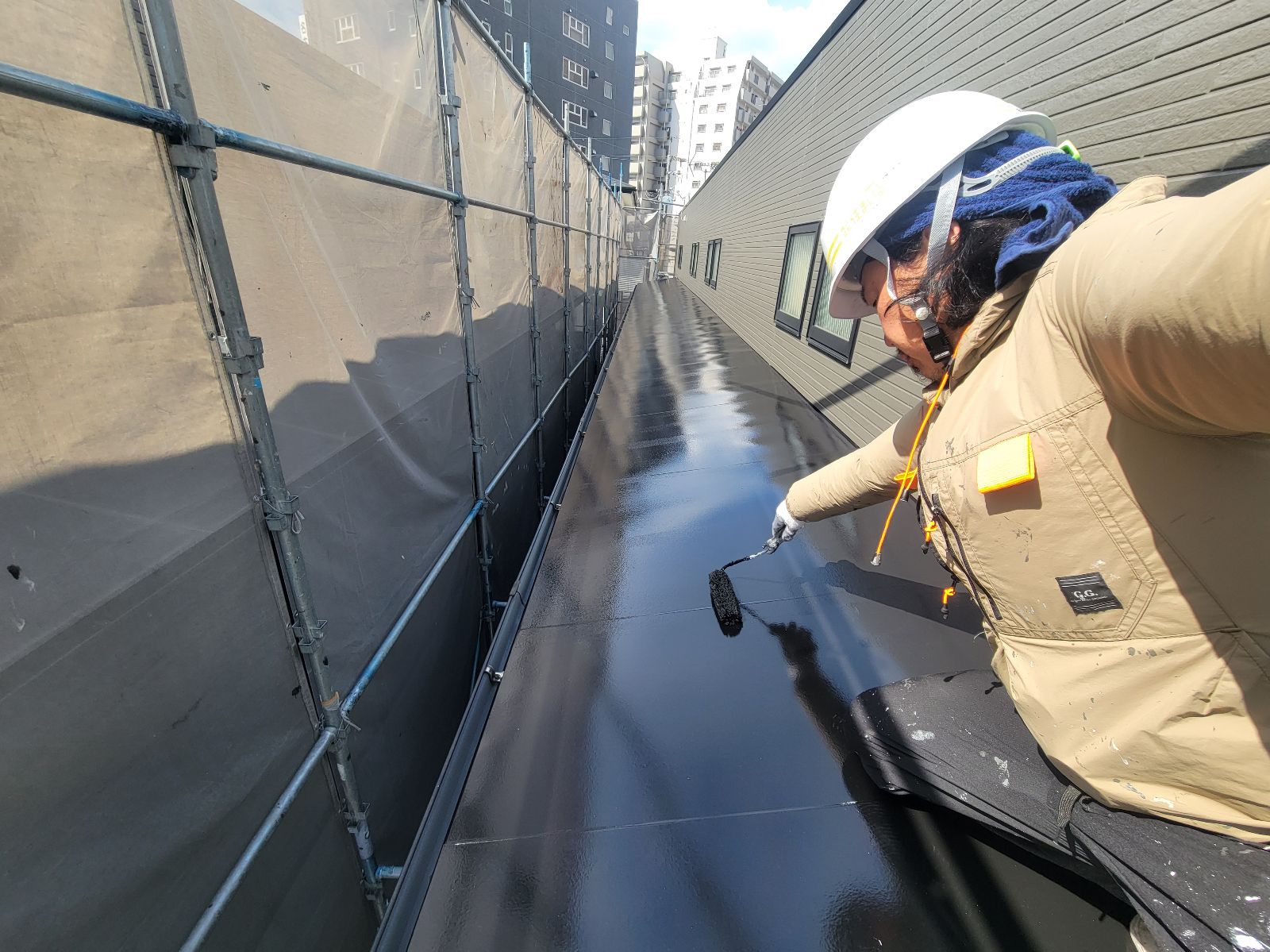 付帯物庇上塗り塗装１