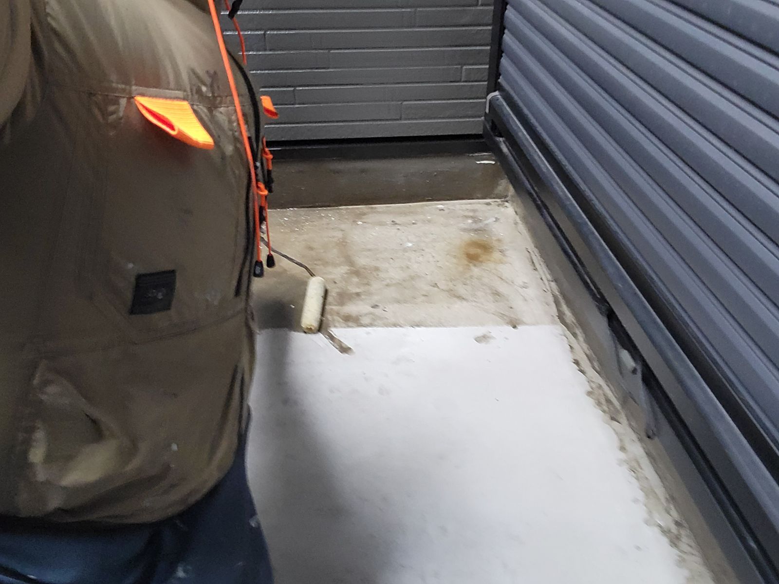 ベランダ床下塗り塗装