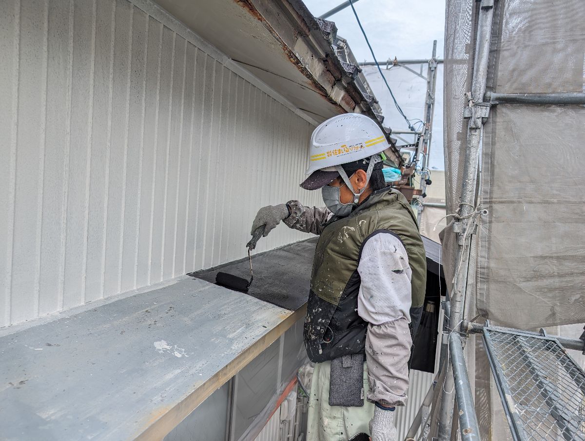 磐田市福田中島S様邸　付帯部塗装　下塗り　写真02