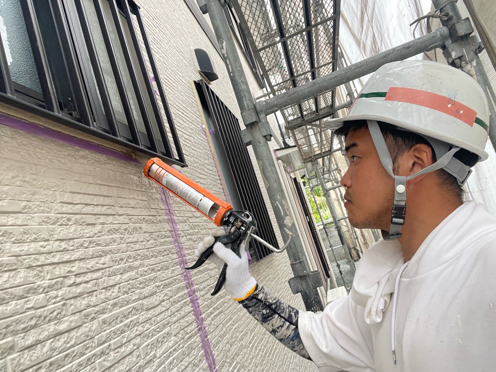 外壁目地コーキング充填