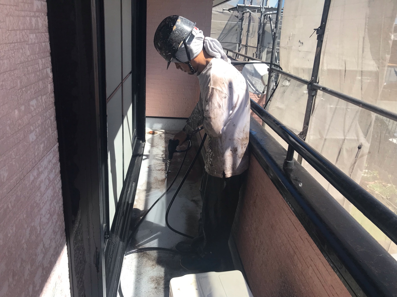 ベランダ　高圧洗浄